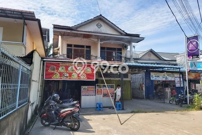 Area Ramai! Ruko Dijual di Pontianak Timur untuk Bisnis Luas Bangunan 128m2 Area Ramai! Ruko Dijual di Pontianak Timur untuk Bisnis Luas Bangunan 128m2