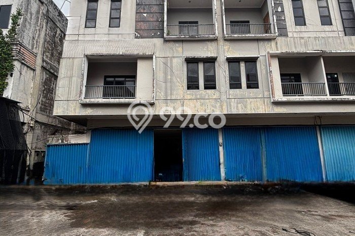 Lokasi Strategis! Dijual Ruko Bisnis di Pontianak Selatan, Pontianak Kondisi Bagus Lokasi Strategis! Dijual Ruko Bisnis di Pontianak Selatan, Pontianak Kondisi Bagus