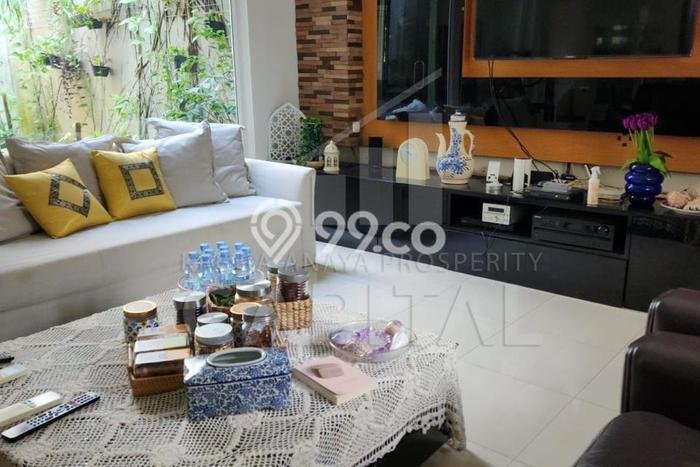 Dijual Rumah Mewah Megah Dengan View Eksklusif di Cibubur, Jakarta Timur Dijual Rumah Mewah Megah Dengan View Eksklusif di Cibubur, Jakarta Timur