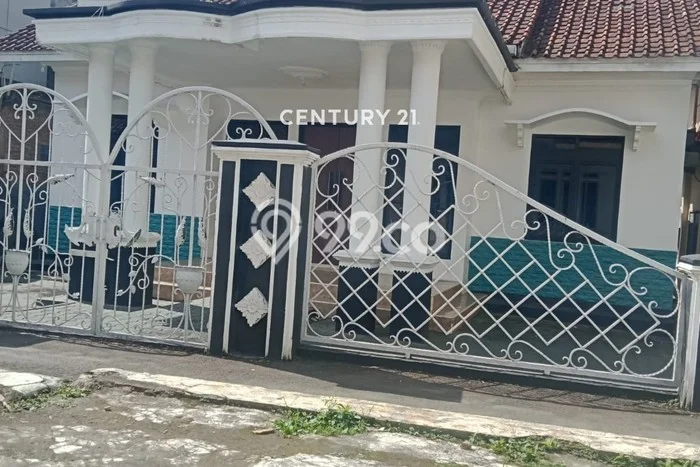 Dijual Cepat Rumah Favorit Siap Huni LB 239m2 di Cigugur, Kuningan Dijual Cepat Rumah Favorit Siap Huni LB 239m2 di Cigugur, Kuningan