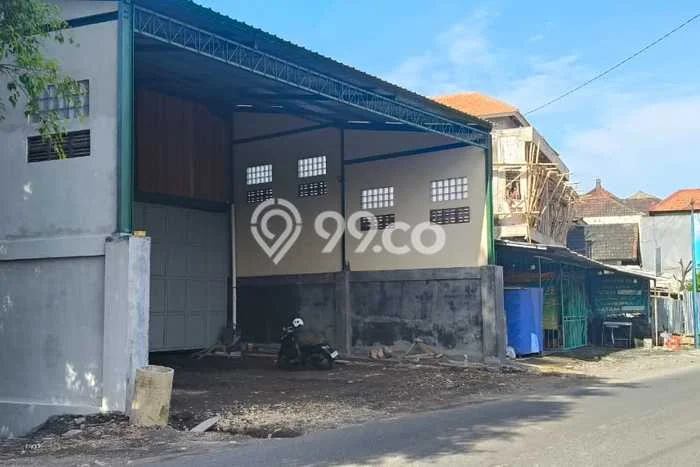 Lokasi Strategis! Dijual Gudang Bisnis di Denpasar Barat, Denpasar Kondisi Baik Lokasi Strategis! Dijual Gudang Bisnis di Denpasar Barat, Denpasar Kondisi Baik
