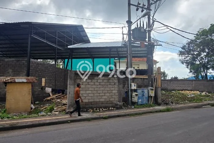 Disewakan Gudang di Kawasan Ramai Sesetan Luas 500m2 Disewakan Gudang di Kawasan Ramai Sesetan Luas 500m2