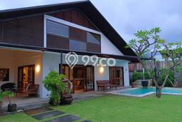 For Sale Vila Kawasan , Luas 1125m2m², Area Nyaman For Sale Vila Kawasan , Luas 1125m2m², Area Nyaman