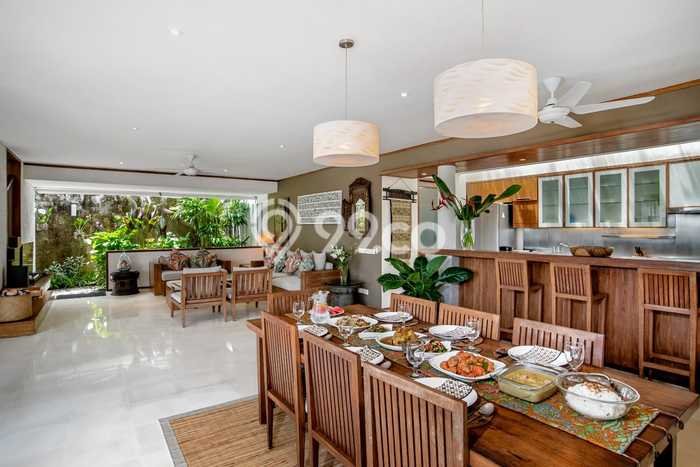 LOKASI STRATEGIS! Vila Kawasan , Area 700m2m², Area Berkembang LOKASI STRATEGIS! Vila Kawasan , Area 700m2m², Area Berkembang