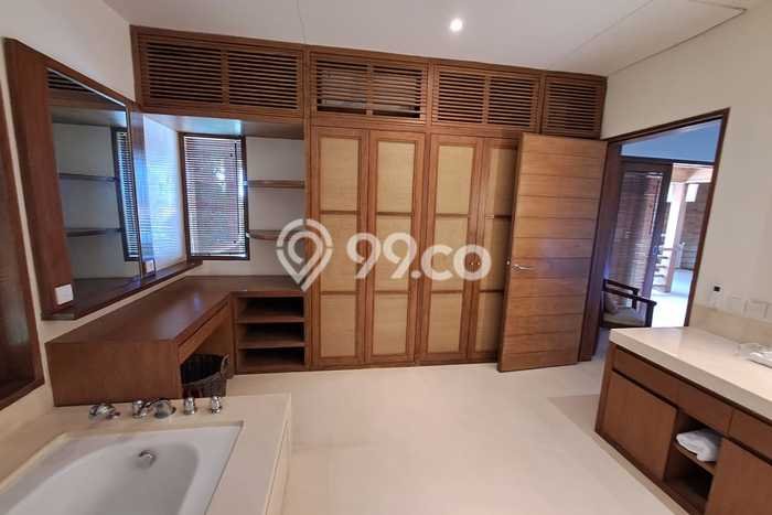 LOKASI STRATEGIS! Vila Kawasan , Area 700m2m², Area Berkembang LOKASI STRATEGIS! Vila Kawasan , Area 700m2m², Area Berkembang