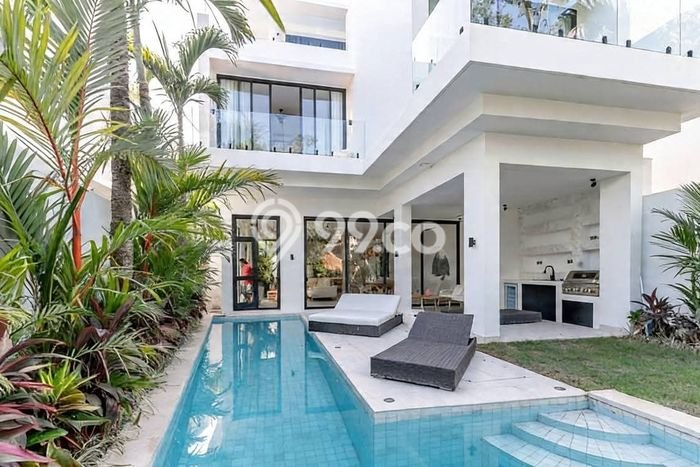 Vila Terawat Kawasan , Ukuran 300m2m², Posisi Premium dengan jalan bagus Vila Terawat Kawasan , Ukuran 300m2m², Posisi Premium dengan jalan bagus