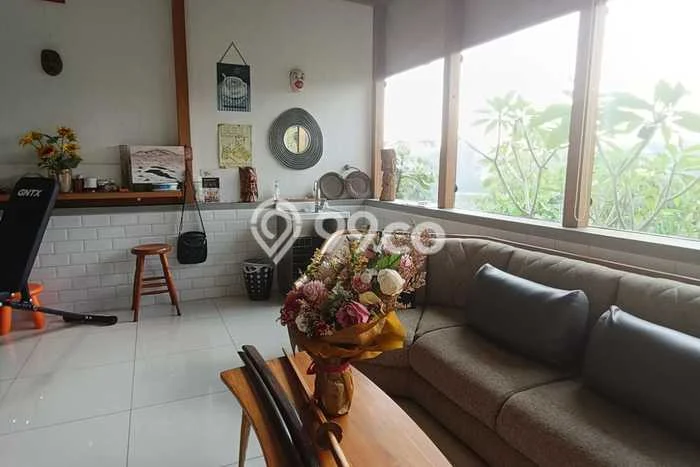 Disewakan! Rumah 6 Kamar Tidur &
4 Kamar Mandi di Ciumbuleuit, Bandung Disewakan! Rumah 6 Kamar Tidur &
4 Kamar Mandi di Ciumbuleuit, Bandung