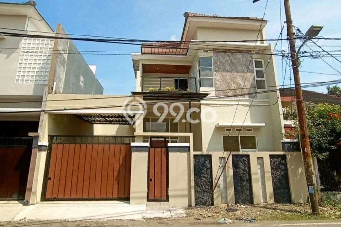 For Sale Rumah 3 Kamar Lokasi Ideal Bagus dan Strategis di Blimbing For Sale Rumah 3 Kamar Lokasi Ideal Bagus dan Strategis di Blimbing