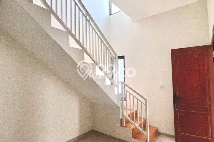 Kost Dijual di Tunggulwulung dengan 7 KT dan Luas 130m2 Kost Dijual di Tunggulwulung dengan 7 KT dan Luas 130m2