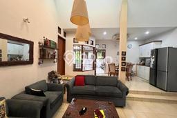 Hunian Mewah LB 533m2 Siap Pakai Desain Elegan di Bintaro, Tangerang Selatan Hunian Mewah LB 533m2 Siap Pakai Desain Elegan di Bintaro, Tangerang Selatan