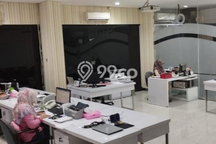 Kantor Dijual di Wonocolo Surabaya dengan LB 912m2 Kantor Dijual di Wonocolo Surabaya dengan LB 912m2