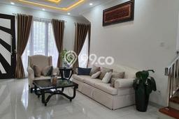 Hunian Elit LB 177m2 Siap Huni Desain Elegan di Bintaro, Tangerang Selatan Hunian Elit LB 177m2 Siap Huni Desain Elegan di Bintaro, Tangerang Selatan
