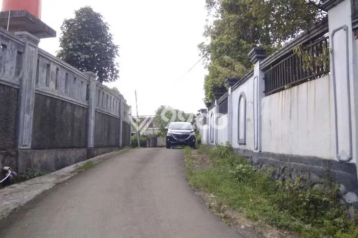 For Sale Vila di Cijeruk, Ukuran 2500m2m², Lokasi Strategis For Sale Vila di Cijeruk, Ukuran 2500m2m², Lokasi Strategis