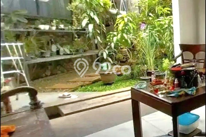 Rumah Elit Modern Siap Huni di Ragunan Jakarta Selatan Rumah Elit Modern Siap Huni di Ragunan Jakarta Selatan