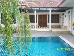 Disewakan Rumah Nyaman di Kebayoran Baru Harga Rp 720 Juta/ Bulan Disewakan Rumah Nyaman di Kebayoran Baru Harga Rp 720 Juta/ Bulan
