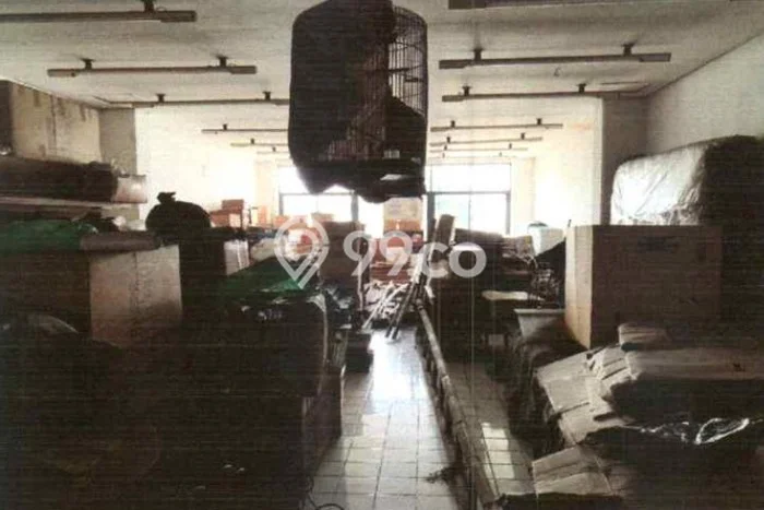 Ruko Dijual di Jakarta Barat LT 240m2 & LB 240m2 Lokasi Terbaik! Ruko Dijual di Jakarta Barat LT 240m2 & LB 240m2 Lokasi Terbaik!