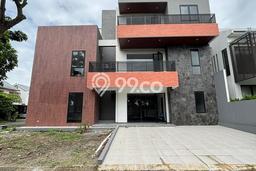 Hunian Elit LB 700m2 Siap Pakai Desain Elegan di Alam Sutera, Tangerang Hunian Elit LB 700m2 Siap Pakai Desain Elegan di Alam Sutera, Tangerang