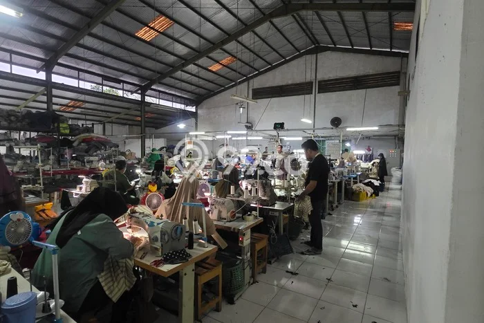 Pabrik Dijual di Sepatan Timur LT 3300m2, LB 1500m2 Solusi Investasi Cerdas Pabrik Dijual di Sepatan Timur LT 3300m2, LB 1500m2 Solusi Investasi Cerdas