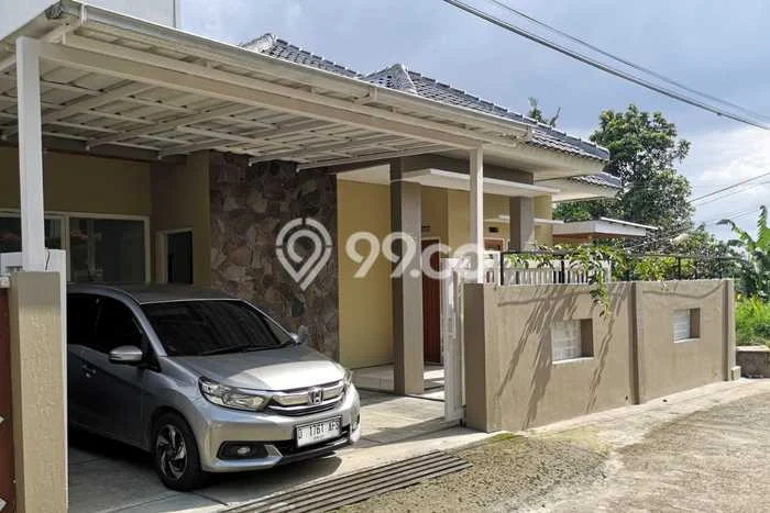 Dijual Cepat Rumah Bagus Siap Huni LB 160m2 di Cimahi Utara, Cimahi Dijual Cepat Rumah Bagus Siap Huni LB 160m2 di Cimahi Utara, Cimahi