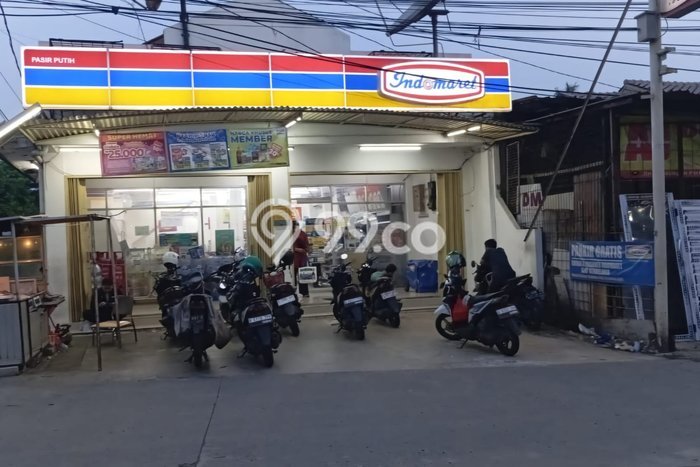Area Ramai! Ruko Dijual di Sawangan untuk Bisnis Luas Bangunan 150m2 Area Ramai! Ruko Dijual di Sawangan untuk Bisnis Luas Bangunan 150m2