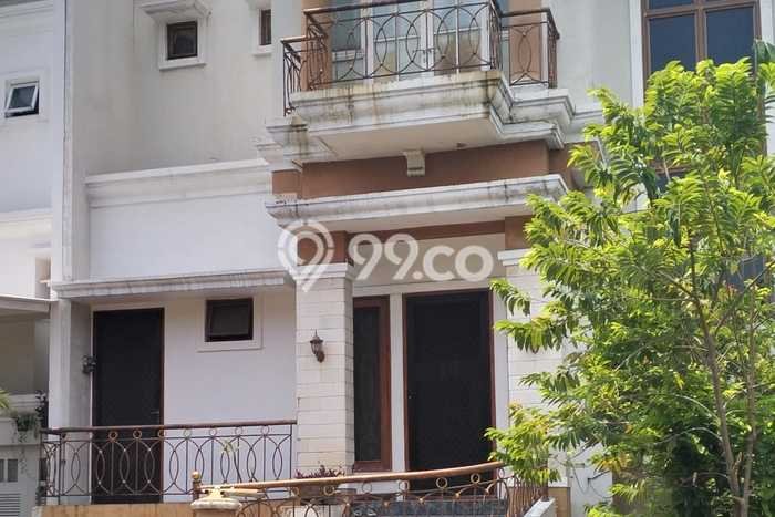 Rumah Elit Modern Tanpa Renovasi di Meruya Jakarta Barat Rumah Elit Modern Tanpa Renovasi di Meruya Jakarta Barat