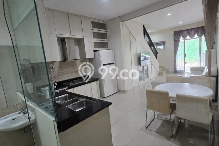 Disewakan! Rumah 2 Kamar Tidur &
2 Kamar Mandi di Green Mansion, Jakarta Barat Disewakan! Rumah 2 Kamar Tidur &
2 Kamar Mandi di Green Mansion, Jakarta Barat