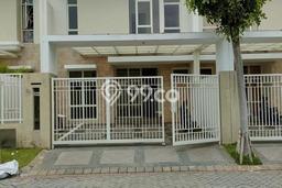 For Sale Rumah 4 Kamar Lokasi Ideal Bagus dan Strategis di Sukolilo For Sale Rumah 4 Kamar Lokasi Ideal Bagus dan Strategis di Sukolilo