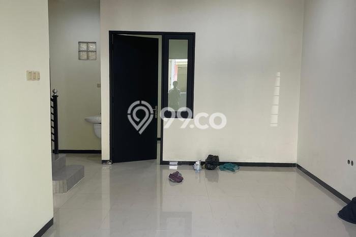 Jual Rumah Favorit Siap Huni LB 160m2 di Mulyorejo, Surabaya Jual Rumah Favorit Siap Huni LB 160m2 di Mulyorejo, Surabaya