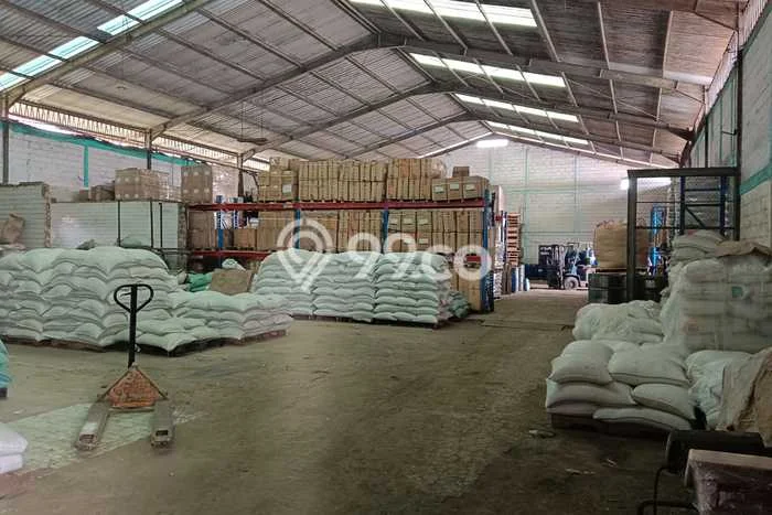 Dijual! Gudang di Narogong Bekasi LT 3300m2 / LB 1800m2 Kawasan Strategis Dijual! Gudang di Narogong Bekasi LT 3300m2 / LB 1800m2 Kawasan Strategis