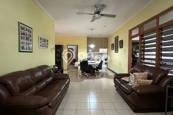 For Sale! Luxury House LT 641m2 Desain Modern di Cipete For Sale! Luxury House LT 641m2 Desain Modern di Cipete