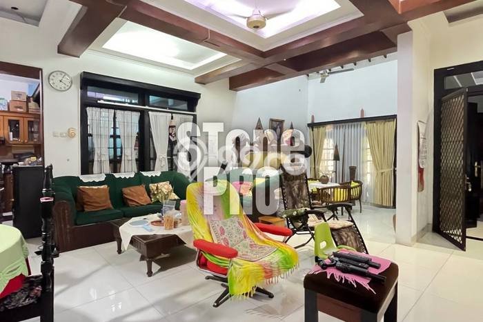 Hunian Elit LB 500m2 Siap Pakai Desain Elegan di Cibubur, Jakarta Timur Hunian Elit LB 500m2 Siap Pakai Desain Elegan di Cibubur, Jakarta Timur