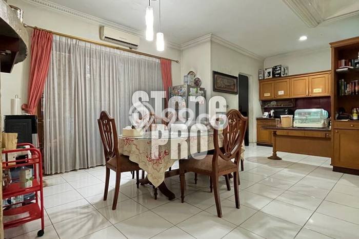 Jual Rumah Mewah Megah Dengan View Eksklusif di Cibubur, Jakarta Timur Jual Rumah Mewah Megah Dengan View Eksklusif di Cibubur, Jakarta Timur