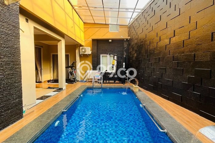 Dijual Rumah Luas Elegan Dengan View Cantik di Cibubur, Bogor Dijual Rumah Luas Elegan Dengan View Cantik di Cibubur, Bogor