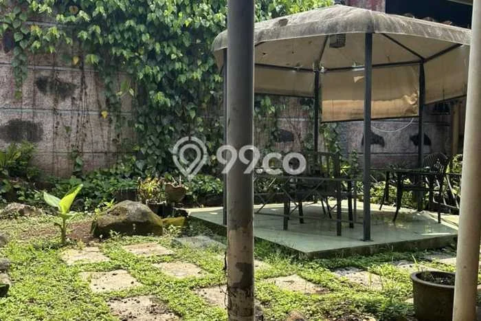 Rumah Elit Modern Tanpa Renovasi di Cibubur Jakarta Timur Rumah Elit Modern Tanpa Renovasi di Cibubur Jakarta Timur