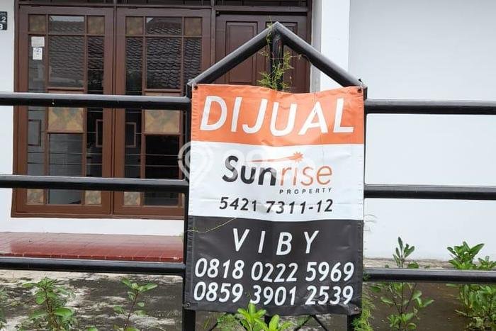 Dijual Cepat Rumah Bagus Siap Huni LB 110m2 di Pamulang, Tangerang Selatan Dijual Cepat Rumah Bagus Siap Huni LB 110m2 di Pamulang, Tangerang Selatan
