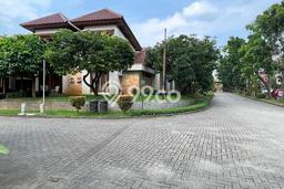 Rumah Luxury Modern Siap Huni di Cirendeu Jakarta Selatan Rumah Luxury Modern Siap Huni di Cirendeu Jakarta Selatan