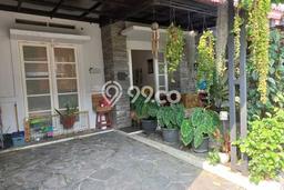 For Sale Rumah 2 Kamar Lokasi Ideal Bagus dan Strategis di Ciputat For Sale Rumah 2 Kamar Lokasi Ideal Bagus dan Strategis di Ciputat