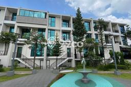 Rumah Elit LB 373m2 Siap Huni Desain Elegan di Pondok Indah, Jakarta Selatan Rumah Elit LB 373m2 Siap Huni Desain Elegan di Pondok Indah, Jakarta Selatan