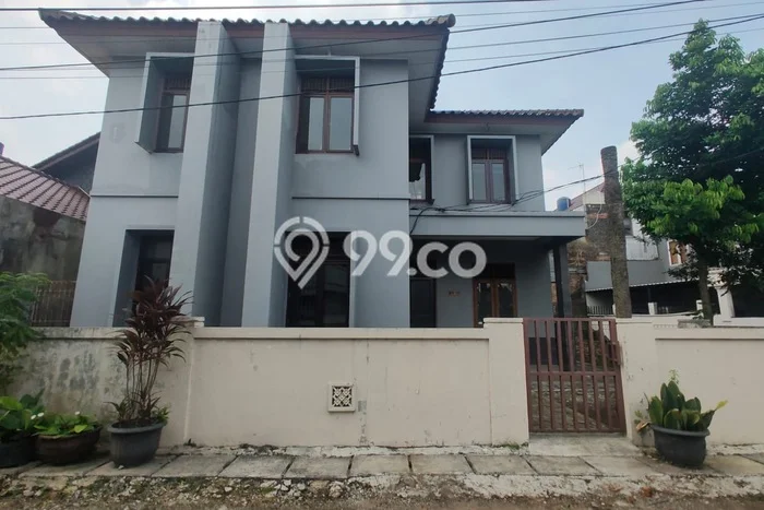 Dijual Kost Strategis di Pondok Aren, Tangerang Selatan 8 KT, 4 KM, Luas Bangunan 200m2 Dijual Kost Strategis di Pondok Aren, Tangerang Selatan 8 KT, 4 KM, Luas Bangunan 200m2