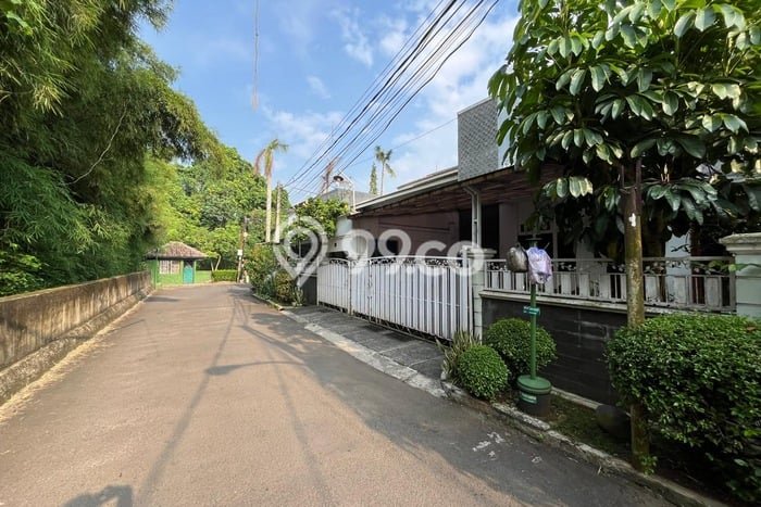 Jual Rumah Strategis Bagus Punya 3 KT di Ciputat Tangerang Selatan SHM Jual Rumah Strategis Bagus Punya 3 KT di Ciputat Tangerang Selatan SHM