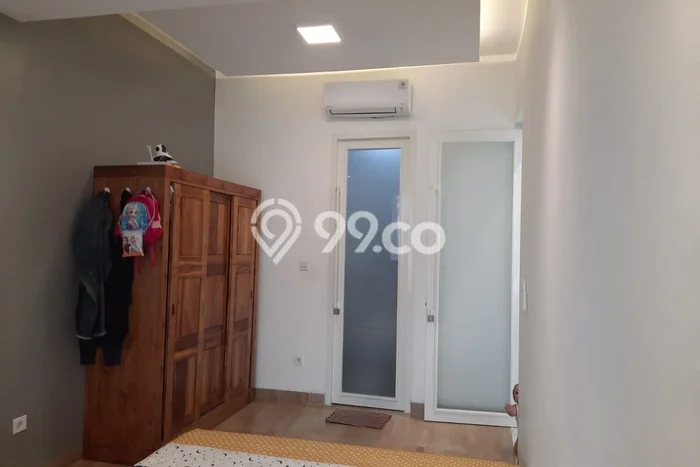 For Sale Hunian Rumah Terawat 2 KT di Bintaro, Tangerang Selatan For Sale Hunian Rumah Terawat 2 KT di Bintaro, Tangerang Selatan