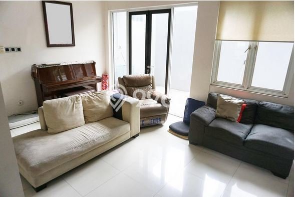 Dijual Rumah Mewah Exclusive di Serpong, Tangerang Selatan Dijual Rumah Mewah Exclusive di Serpong, Tangerang Selatan