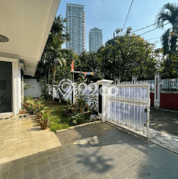 Hunian Elit LB 240m2 Siap Huni Desain Elegan di Kemang, Jakarta Selatan Hunian Elit LB 240m2 Siap Huni Desain Elegan di Kemang, Jakarta Selatan