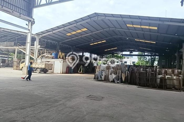 Area Ramai! Pabrik Dijual di Sepatan untuk Bisnis Luas Bangunan 7992m2 Area Ramai! Pabrik Dijual di Sepatan untuk Bisnis Luas Bangunan 7992m2