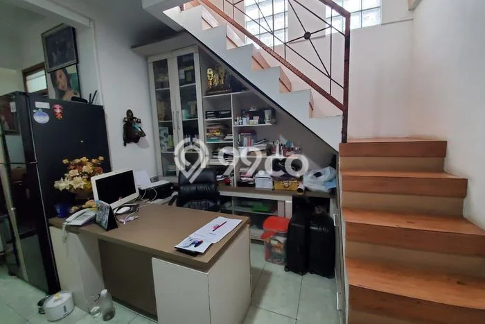 Dijual Rumah 4 Kamar Lokasi Ideal Bagus dan Strategis di Antapani Dijual Rumah 4 Kamar Lokasi Ideal Bagus dan Strategis di Antapani