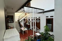 For Sale! Luxury House LT 200m2 Desain Elegan di Bandung Utara For Sale! Luxury House LT 200m2 Desain Elegan di Bandung Utara