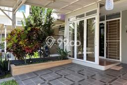 Rumah Minimalis 2 Kamar LT 102m2 di Taman Kopo Indah Rumah Minimalis 2 Kamar LT 102m2 di Taman Kopo Indah