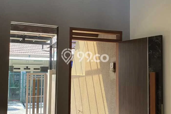 Jual Rumah Eksklusif 3 KT di Taman Holis Indah, Bandung Jual Rumah Eksklusif 3 KT di Taman Holis Indah, Bandung