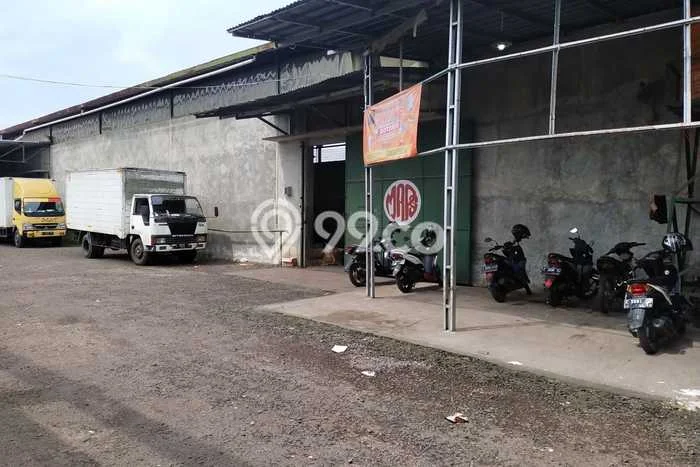 Gudang untuk disewa di Sumedang Selatan punya LT 1800m2 & LB 1000m2 harga sewa kompetitif Gudang untuk disewa di Sumedang Selatan punya LT 1800m2 & LB 1000m2 harga sewa kompetitif