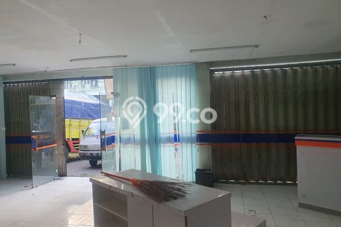 Ruko bagus disewakan di Tandes Surabaya dengan LB 179m2 harga sewa terbaik Ruko bagus disewakan di Tandes Surabaya dengan LB 179m2 harga sewa terbaik
